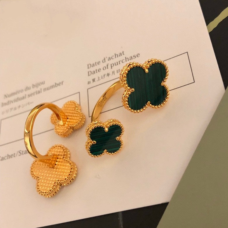 [⭐Glow]CLOVER BETWEEN THE FINGER RING