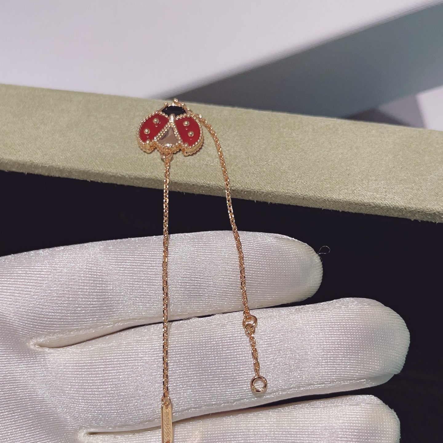[⭐Glow]LUCKY SPRING 1 MOTIF PINK GOLD BRACELET