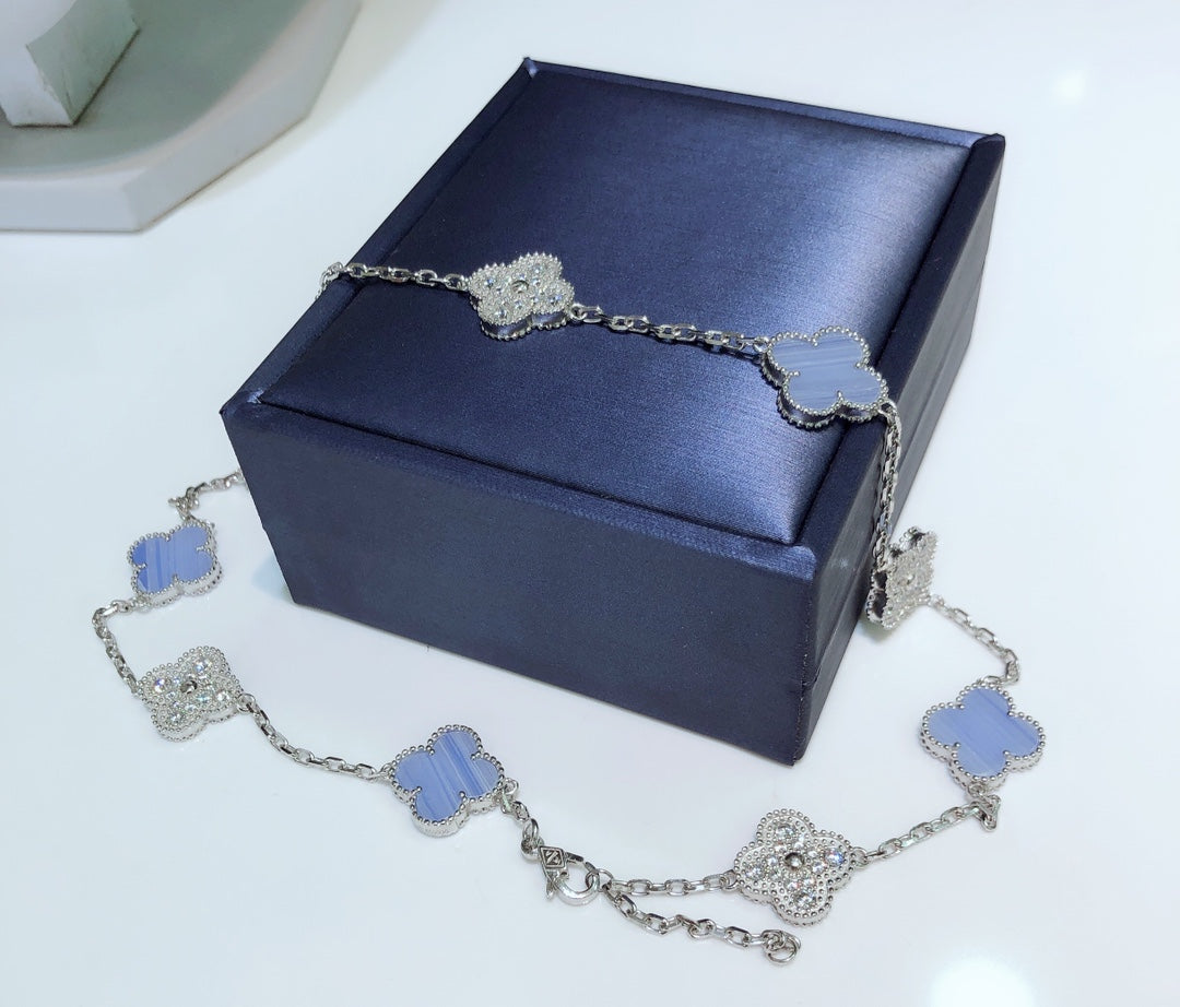 [⭐Glow]CLOVER 10 MOTIFS CHALCEDONY DIAMONDS SILVER NECKLACE