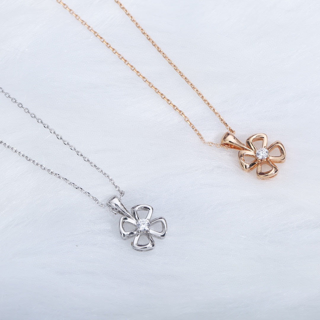 [⭐Glow]FIOREVER NECKLACE DIAMOND CENTER