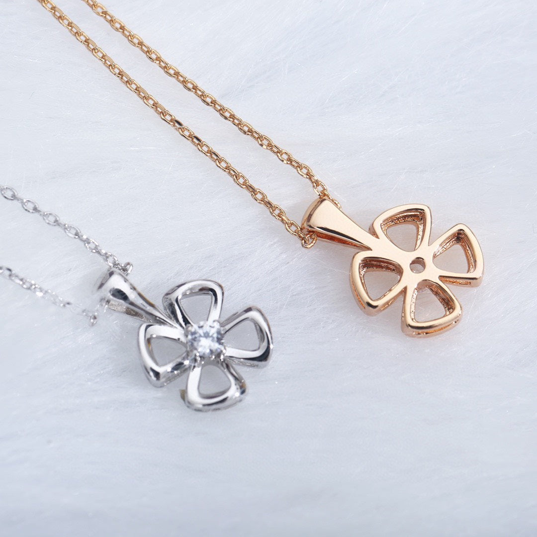 [⭐Glow]FIOREVER NECKLACE DIAMOND CENTER