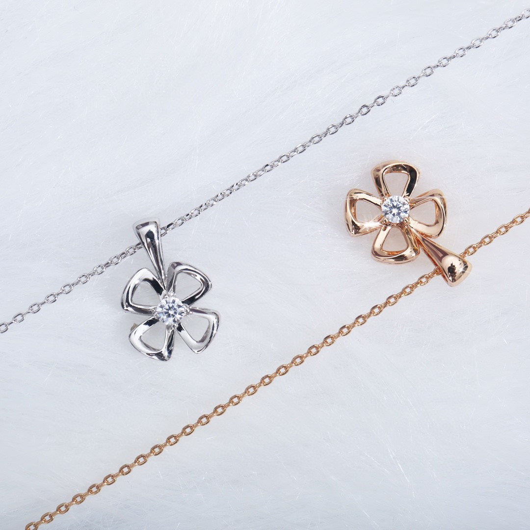 [⭐Glow]FIOREVER NECKLACE DIAMOND CENTER
