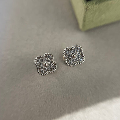 [⭐Glow]CLOVER MINI DIAMOND STUD EARRINGS