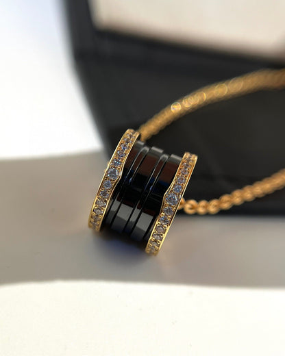 [⭐Glow]ZERO 1 BLACK CERAMIC DIAMOND PINK GOLD NECKLACE