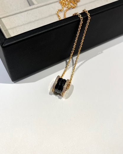 [⭐Glow]ZERO 1 BLACK CERAMIC DIAMOND PINK GOLD NECKLACE