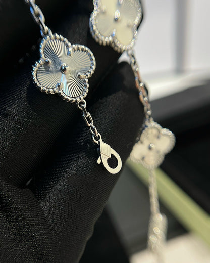 [⭐Glow] CLOVER 5 MOTIF LASER BRACELET COLLECTION